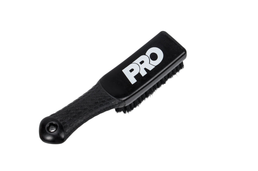 Black brush with 'PRO' branding on a white background