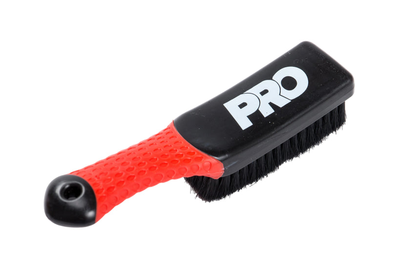 Black and red brush with 'PRO' branding on a white background